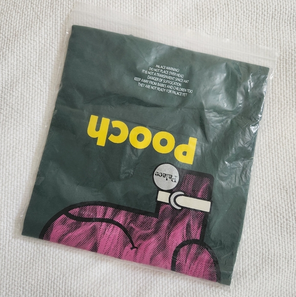 palace tee - Picture 2 of 4